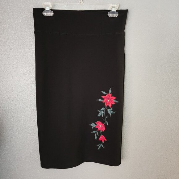 Labijou Pencil Skirt Large Embroidered Black Flowers Pull On Elastic Waist NWT - Picture 10 of 10